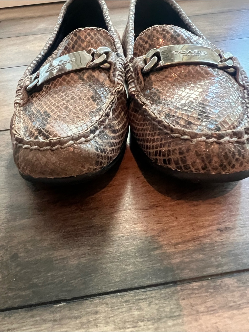 Coach New York Snakeskin Leather Loafers Brown Olive with Embossed Logo - Picture 5 of 8